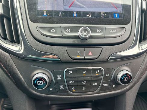 Used 2024 Chevrolet Equinox RS FWD image 22