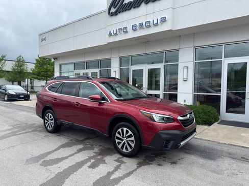 Used 2022 Subaru Outback Premium AWD/4WD image 1