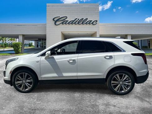 Certified 2024 Cadillac XT5 Premium Luxury w/ Technology Package FWD image 6