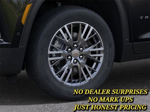 New 2026 Chevrolet Traverse LT w/ Enhanced Driving Package image 9