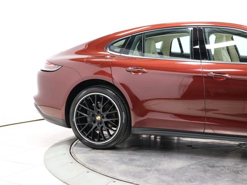 Used 2022 Porsche Panamera image 70