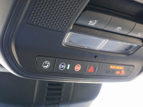 Used 2025 Chevrolet Traverse Z71 w/ LPO, Floor Liner Package image 32