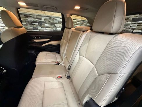 Used 2022 Subaru Ascent Premium w/ Convenience Package AWD/4WD image 30