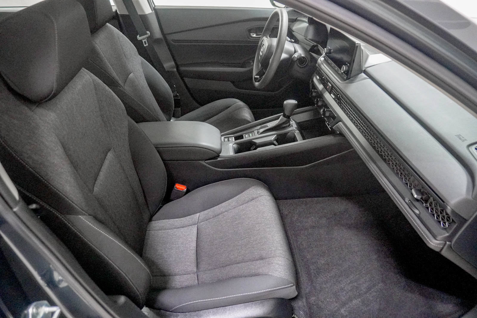 Used 2023 Honda Accord EX image 31