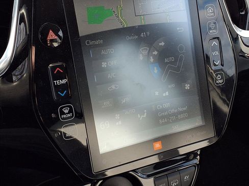 Used 2018 Toyota Prius Prime Advanced image 10