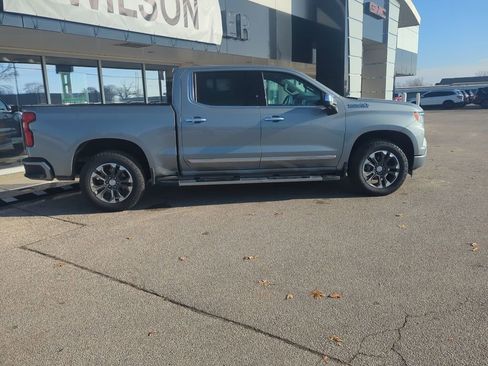 Used 2025 Chevrolet Silverado 1500 High Country w/ Z71 Off-Road Package image 8