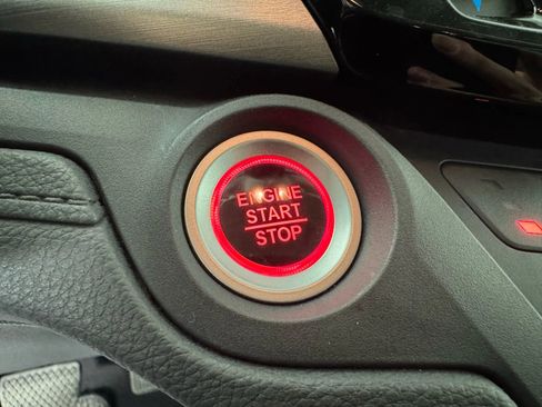 Used 2025 Honda Odyssey EX-L image 17