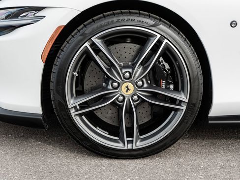 Used 2024 Ferrari Roma Spider image 6