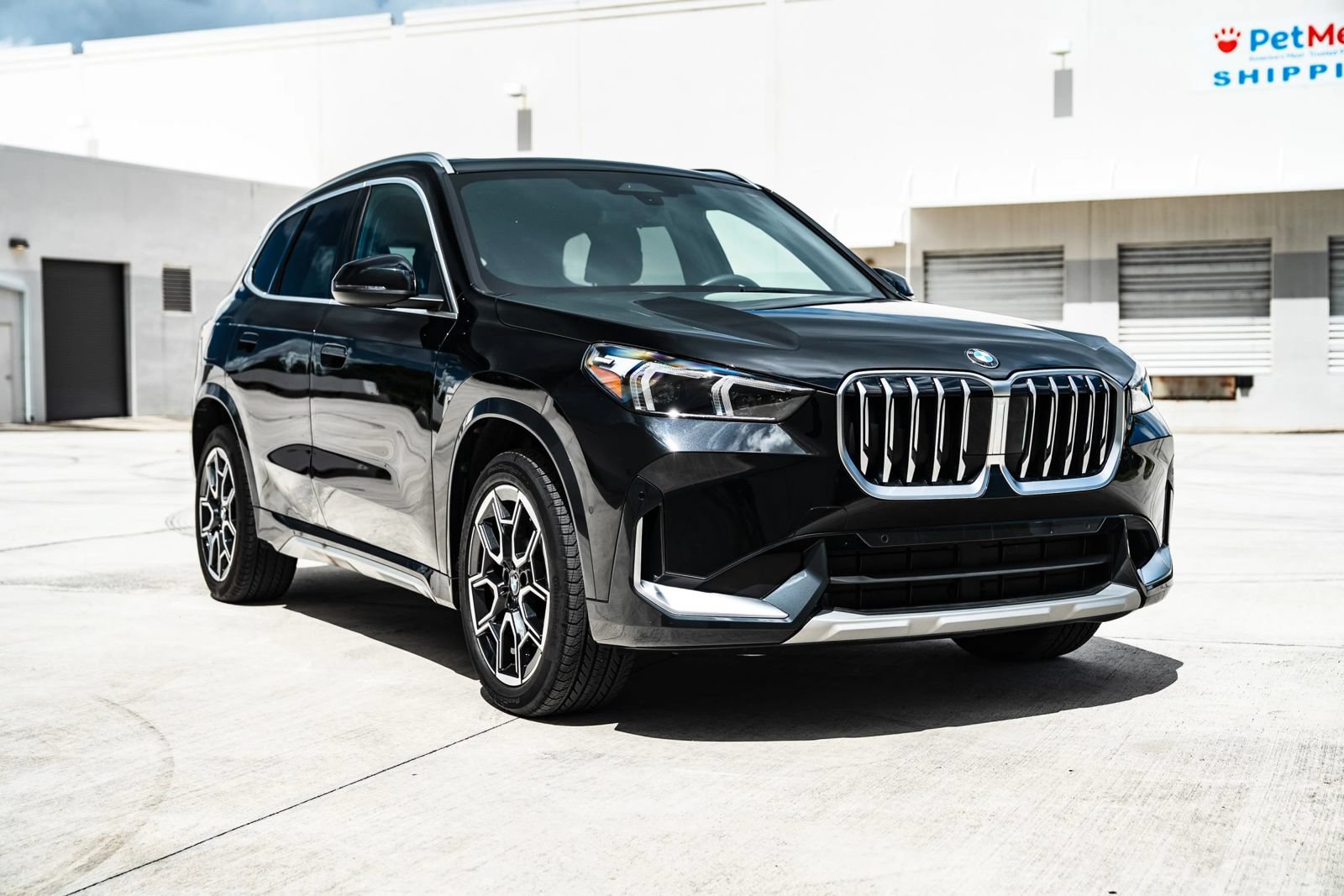 Used 2025 BMW X1 xDrive28i w/ Convenience Package AWD/4WD image 1