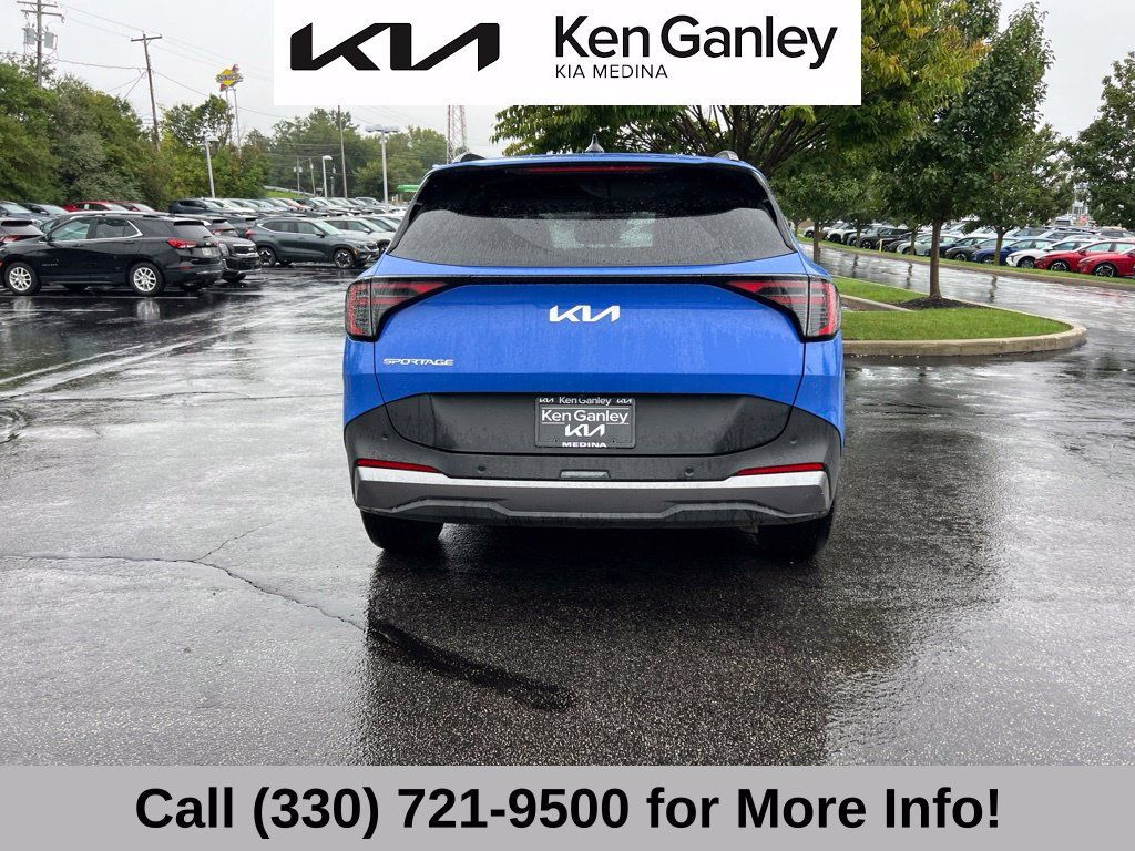 Certified 2026 Kia Sportage EX w/ EX Panorama Roof Package FWD image 12