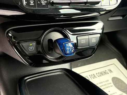 Used 2020 Toyota Prius LE image 20