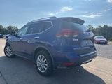 Used 2017 Nissan Rogue SV image 4