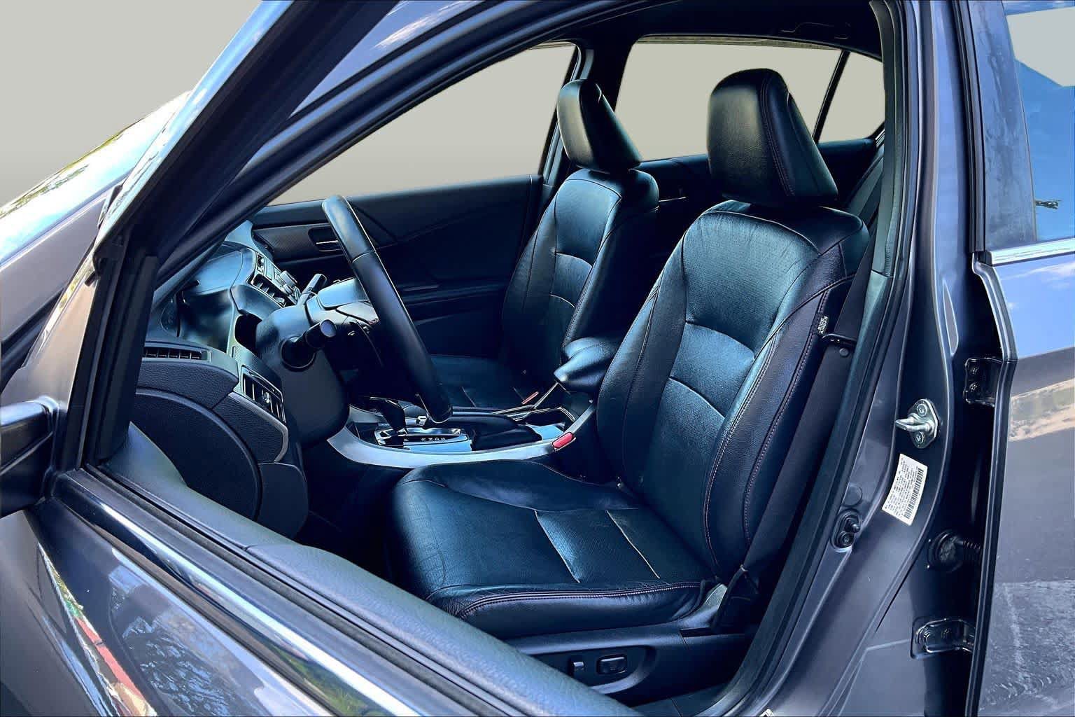 Used 2017 Honda Accord Sport Special Edition image 9