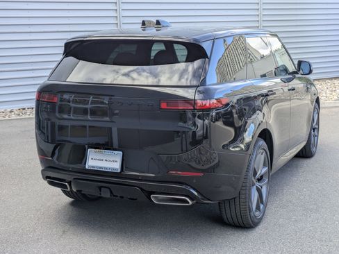 New 2026 Land Rover Range Rover Sport Dynamic SE AWD/4WD image 5