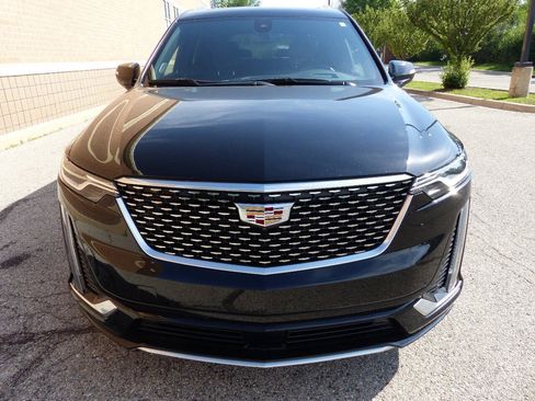 Used 2023 Cadillac XT6 Premium Luxury w/ Technology Package AWD/4WD image 13