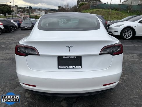 Used 2021 Tesla Model 3 Standard Range Plus image 4