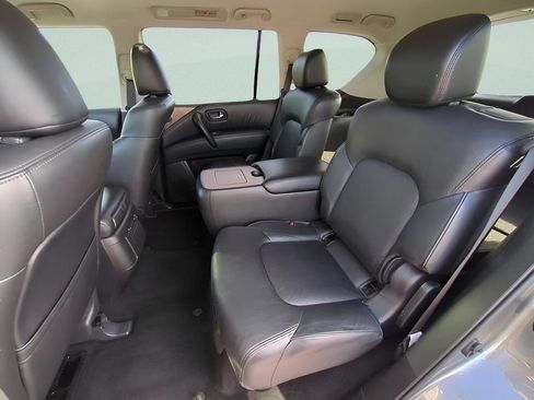 Used 2024 Nissan Armada SL w/ Captain's Chairs Package AWD/4WD image 10