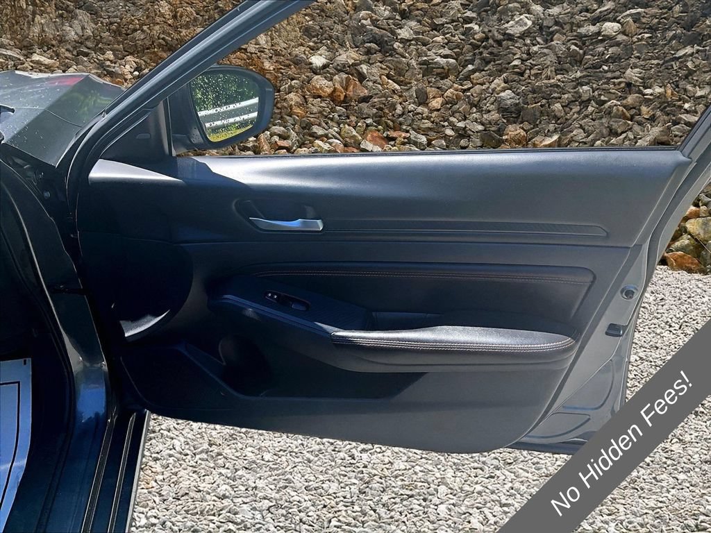 Used 2022 Nissan Altima 2.5 SR FWD image 21