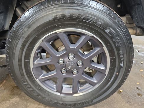 Used 2022 Jeep Gladiator Overland w/ Popular Equipment Package image 31