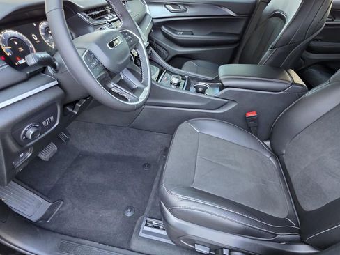 New 2025 Jeep Grand Cherokee L Altitude AWD/4WD image 7