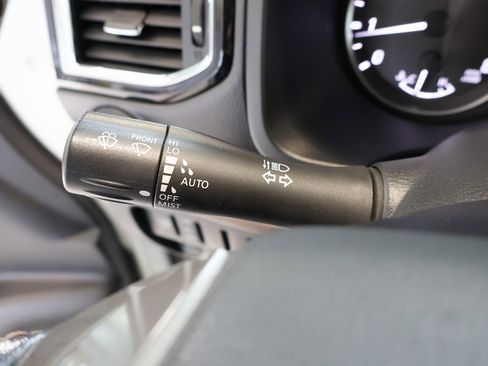 Used 2021 Nissan Titan Platinum Reserve w/ Moonroof Package image 17