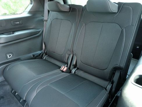 New 2025 Jeep Grand Cherokee L Laredo w/ Luxury Tech Group I image 29