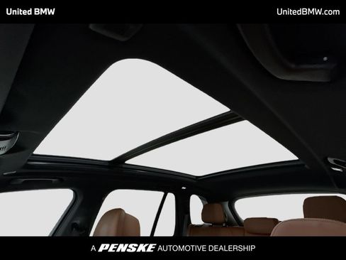 Used 2024 BMW X5 xDrive40i w/ M Sport Package AWD/4WD image 12