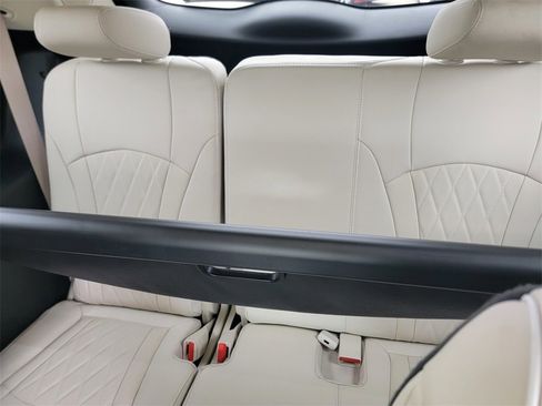 Used 2023 Buick Enclave Avenir w/ Avenir Technology Package image 18