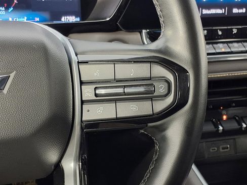 Used 2023 Chevrolet Colorado ZR2 w/ ZR2 Convenience Package III image 18