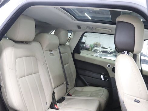 Used 2019 Land Rover Range Rover Sport HSE AWD/4WD image 22