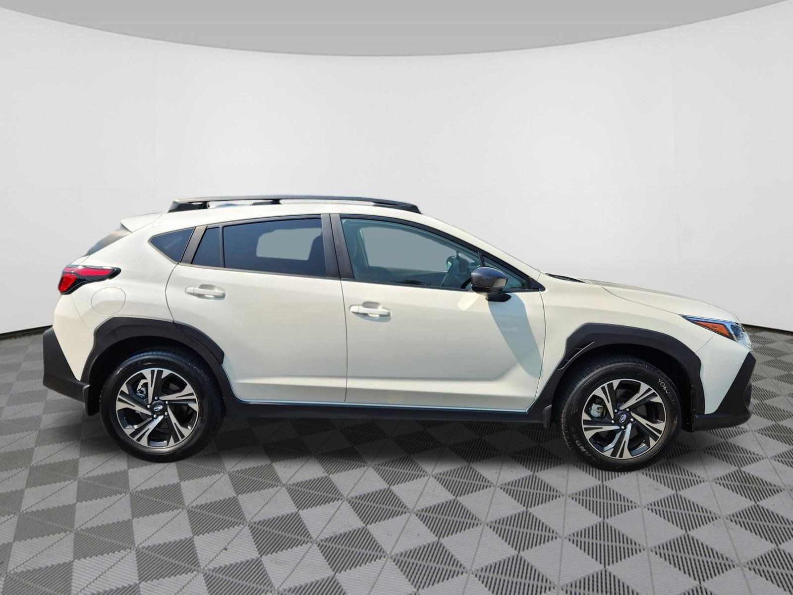 Used 2024 Subaru Crosstrek 2.0i Premium AWD/4WD image 6