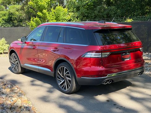 New 2026 Lincoln Aviator Reserve AWD/4WD image 3