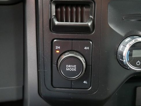 Certified 2021 Ford F150 XLT w/ Equipment Group 302A High image 24