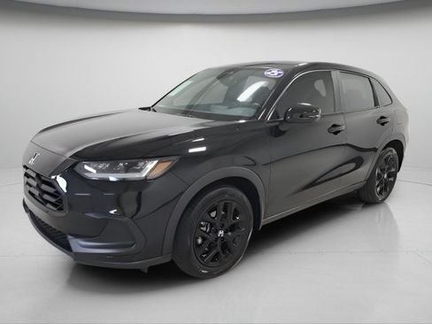 Used 2025 Honda HR-V Sport image 3