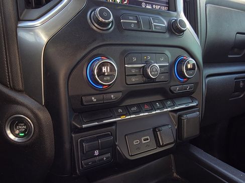 Used 2020 Chevrolet Silverado 1500 RST w/ Texas Edition image 18