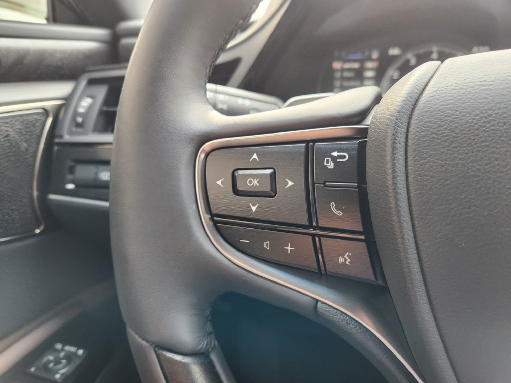 Used 2024 Lexus ES 350 Ultra Luxury FWD image 28