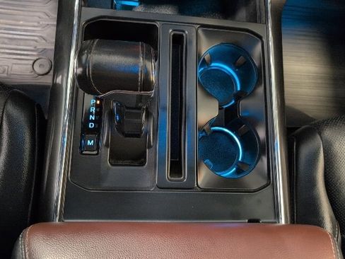 Used 2021 Ford F150 Lariat w/ Equipment Group 502A High image 29