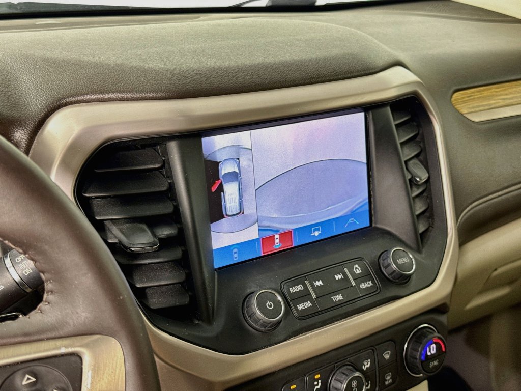 Used 2017 GMC Acadia Denali w/ Technology Package FWD image 14