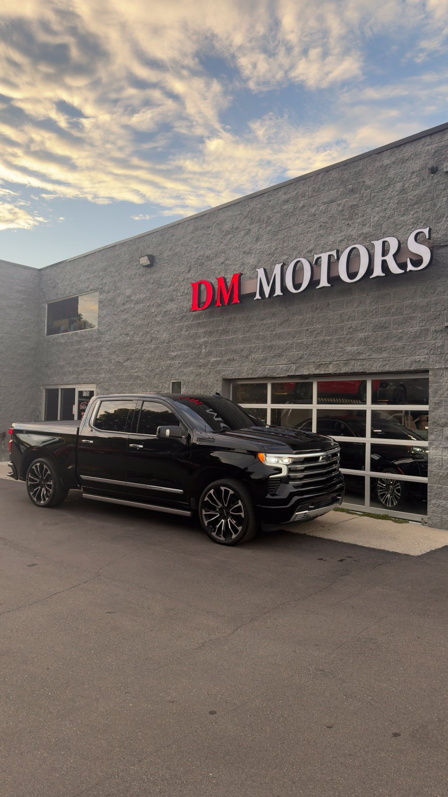 Used 2023 Chevrolet Silverado 1500 High Country AWD/4WD image 18