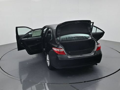 Used 2017 Toyota Camry LE FWD image 46