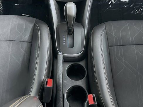 Used 2018 Chevrolet Trax LT w/ LT Convenience Package image 17
