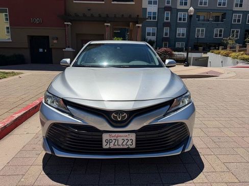 Used 2019 Toyota Camry LE w/ Carpet Mat Package FWD image 12
