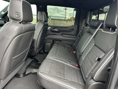 Used 2023 GMC Sierra 1500 AT4X image 12