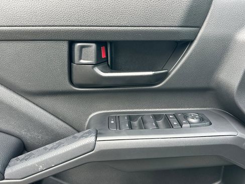 Certified 2024 Toyota Tacoma SR5 image 11