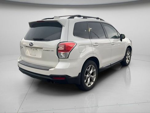 Used 2018 Subaru Forester 2.5i Touring w/ Popular Package #3B image 4