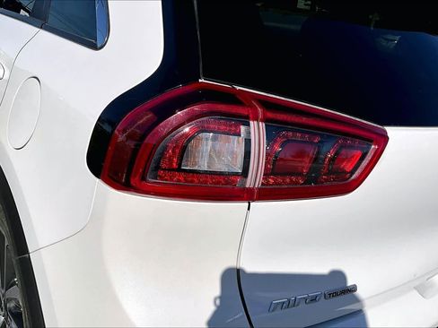 Used 2019 Kia Niro Touring image 28