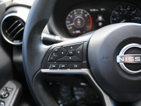 Used 2022 Nissan Kicks SV FWD image 25