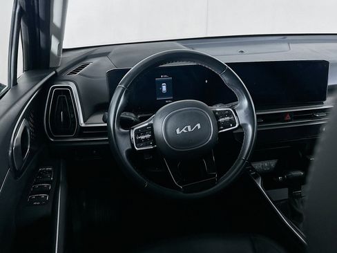 Used 2024 Kia Sorento S image 17