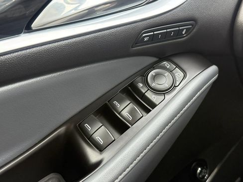 Used 2020 Buick Enclave Premium w/ Sun and Sites Package image 44