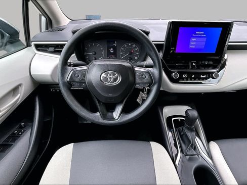 Used 2025 Toyota Corolla LE FWD image 6